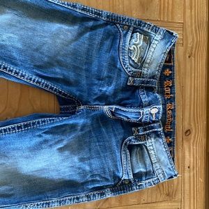 ROCK REVIVAL SKINNY JEANS VERY NICE. NO STAINS OR TEARS.  SIZE 24